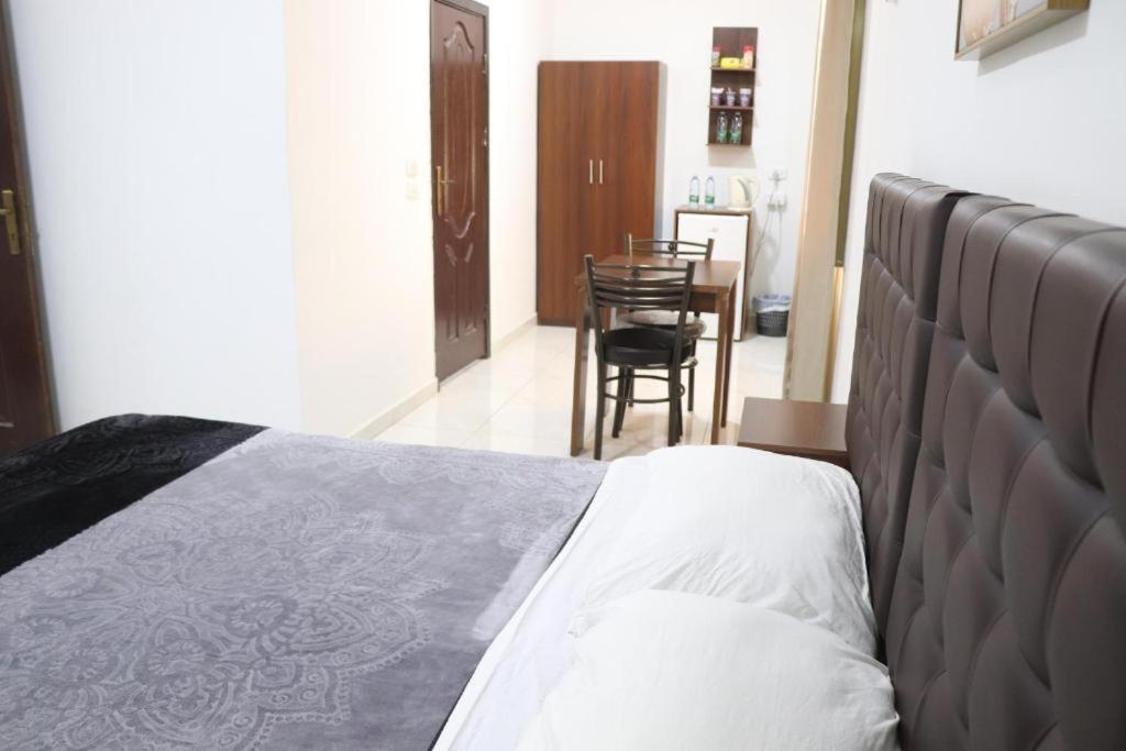 עמאן Salvador Dali Apartments מראה חיצוני תמונה