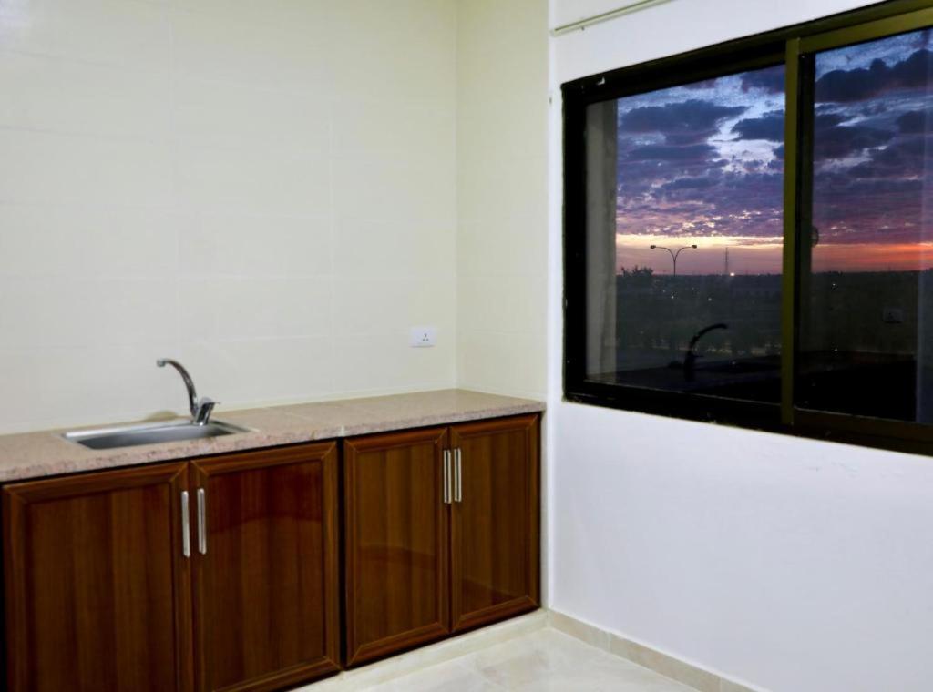 עמאן Salvador Dali Apartments מראה חיצוני תמונה