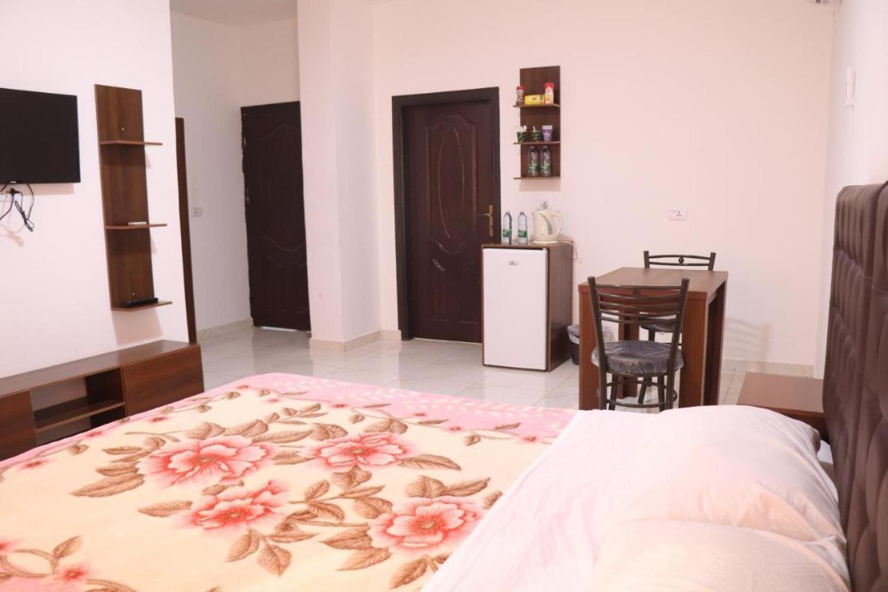 עמאן Salvador Dali Apartments מראה חיצוני תמונה